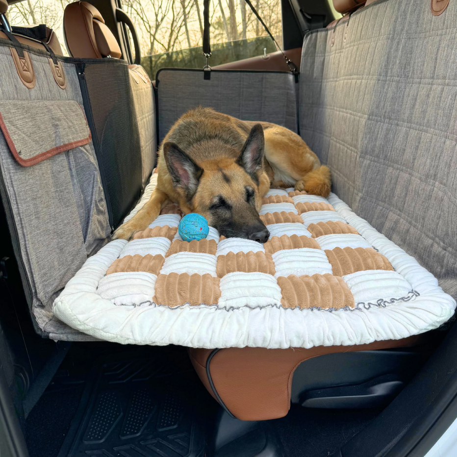 RUFF N ROAM™ COMFY CUSHION